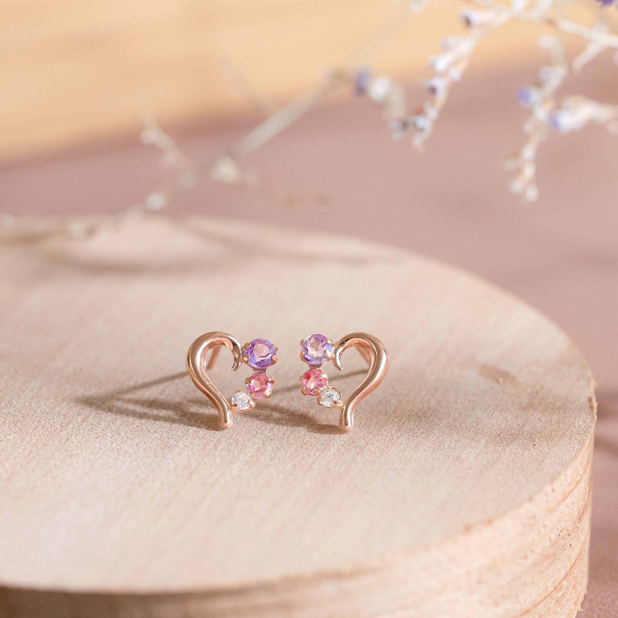 ハートモチーフが持つ意味や起源は？おすすめのジュエリーのご紹介