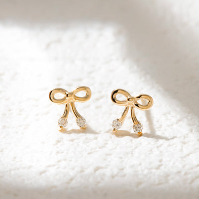 リボンモチーフが持つ意味や起源は？おすすめのジュエリーのご紹介