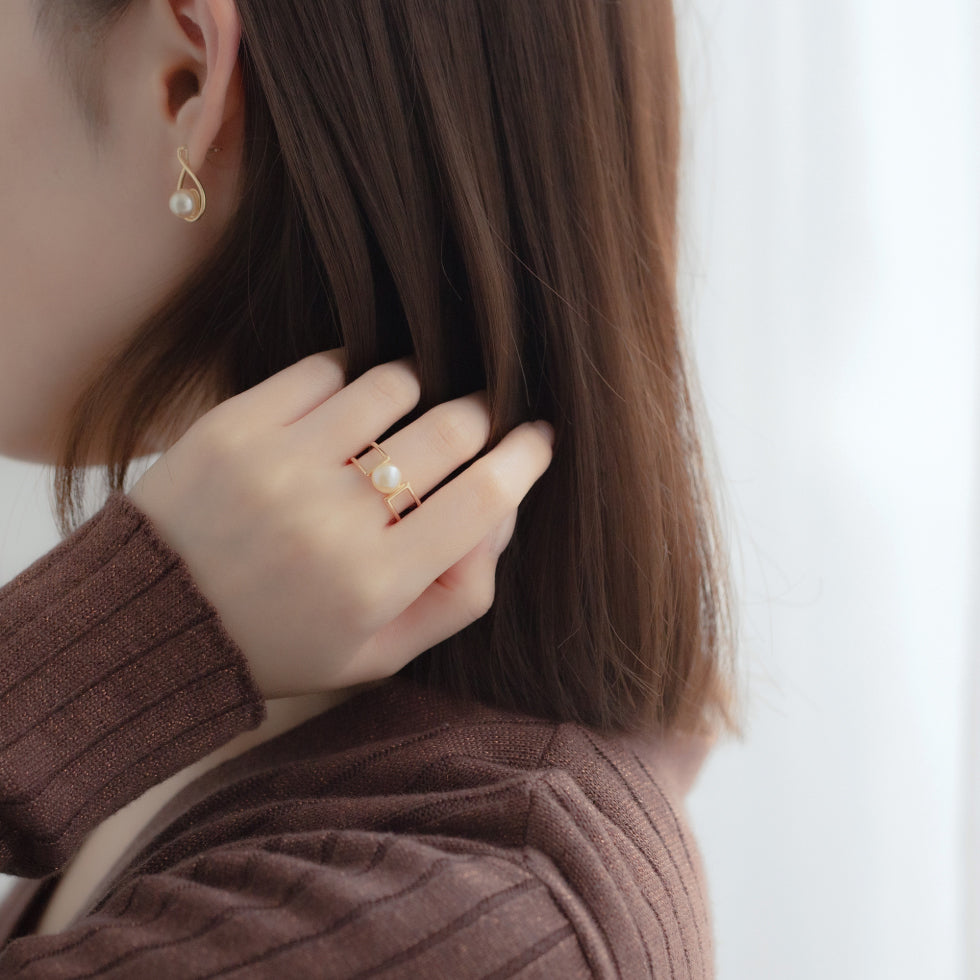 ESTELLE エステール ダイヤモンドピアス 新品未使用【☆☆最終値下げ☆☆】 ESTELLE ピアス K18 イエローゴールド ダイヤモンド ESTELLE