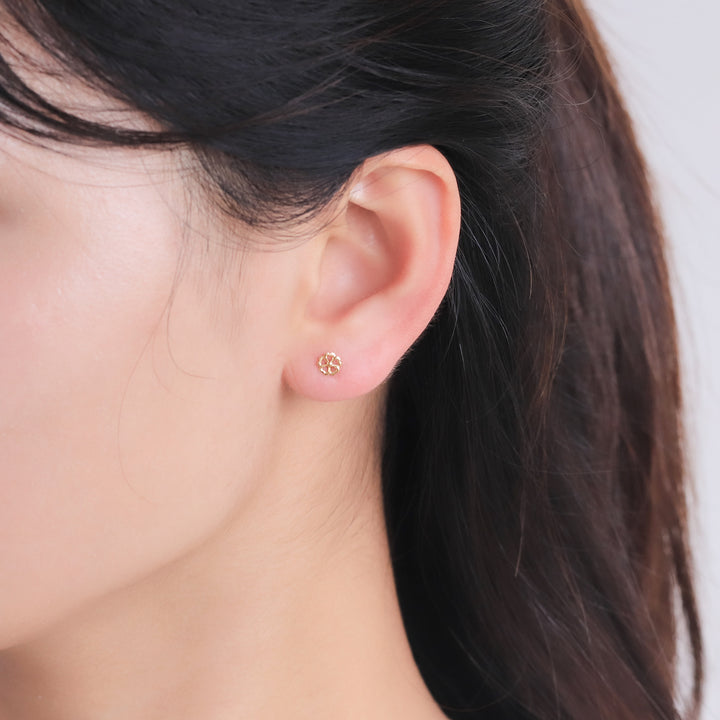 K10 イエローゴールド フラワー ピアス （9625037996334）– エステール