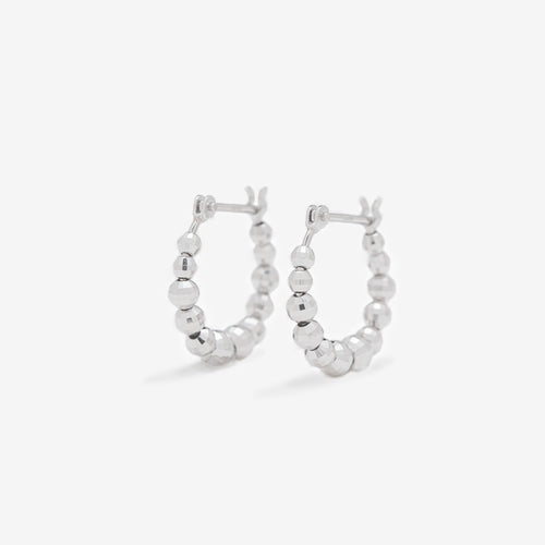 プラチナ フープ ピアス