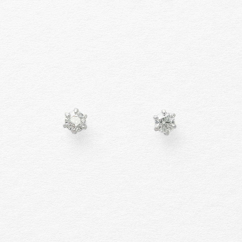 プラチナ ダイヤモンド ピアス（トータル0.10ct） （7282158174365