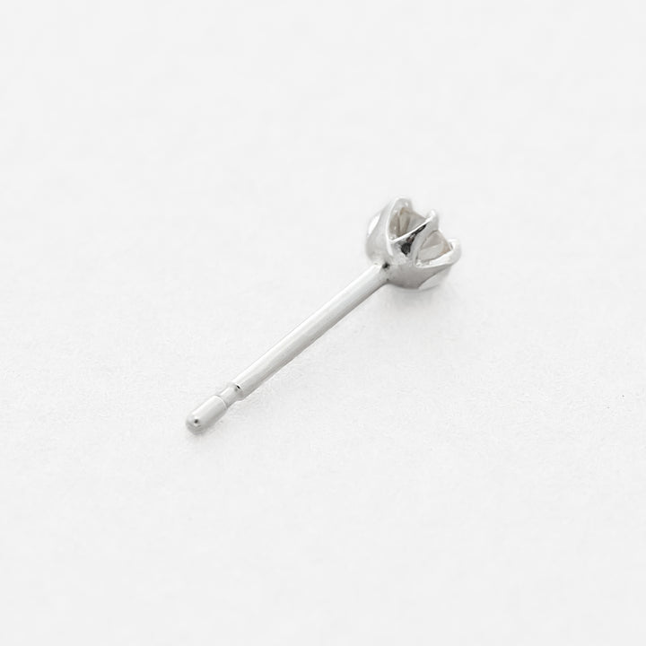プラチナ ダイヤモンド ピアス（トータル0.10ct） （7282158174365