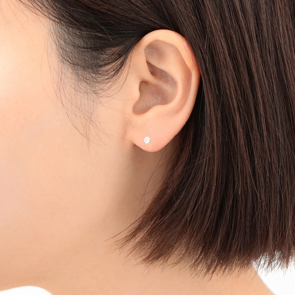 プラチナ ダイヤモンド ピアス（トータル0.10ct） （7282158174365