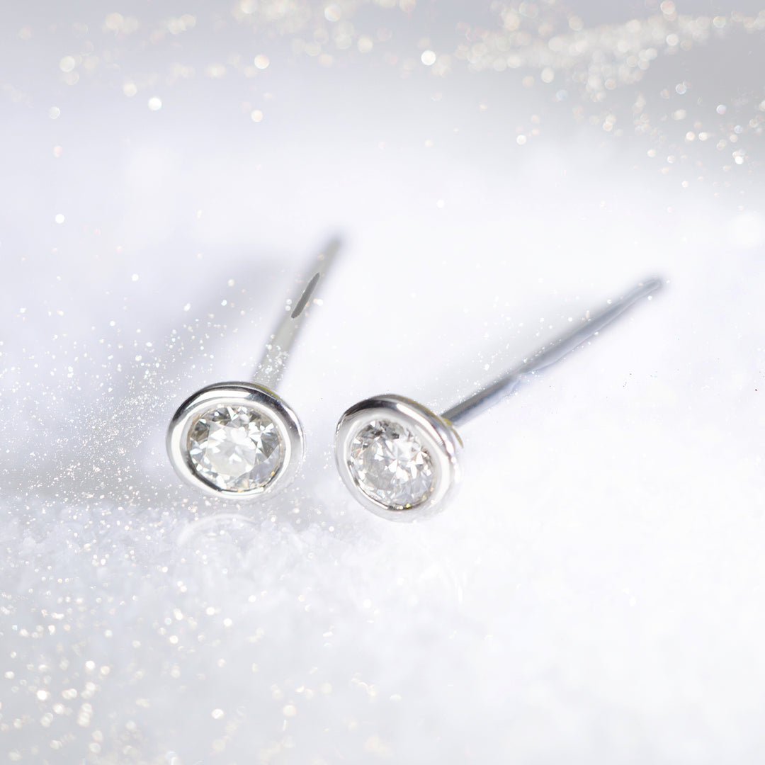 WEB限定】K18 ホワイトゴールド ダイヤモンド ピアス （7277598769309 
