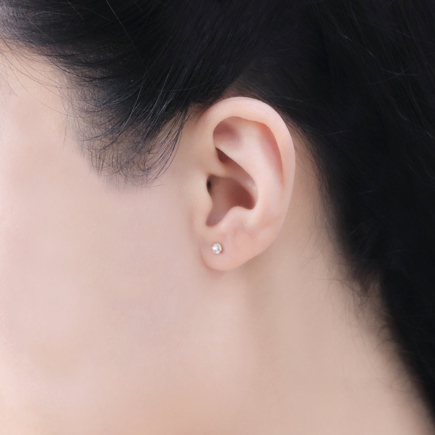 K10 ホワイトゴールド クォーツ ピアス