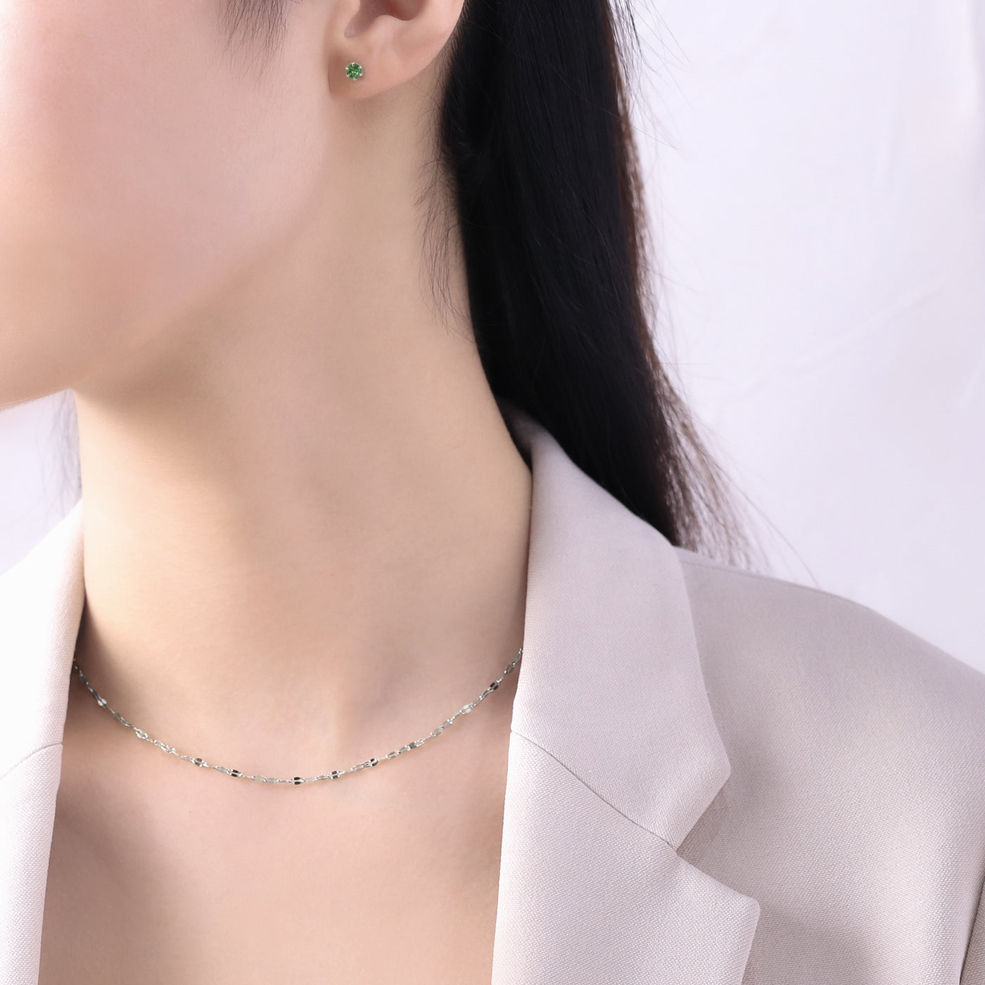 5月誕生石 K10 ホワイトゴールド エメラルド ピアス