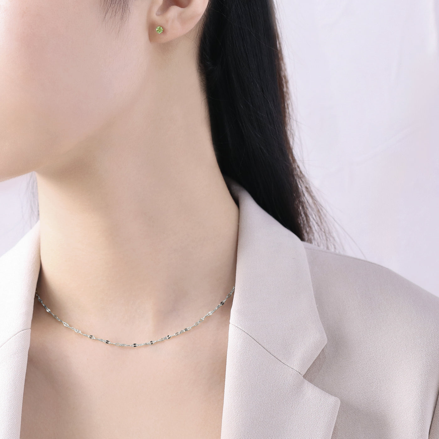 8月誕生石 K10 ホワイトゴールド ペリドット ピアス