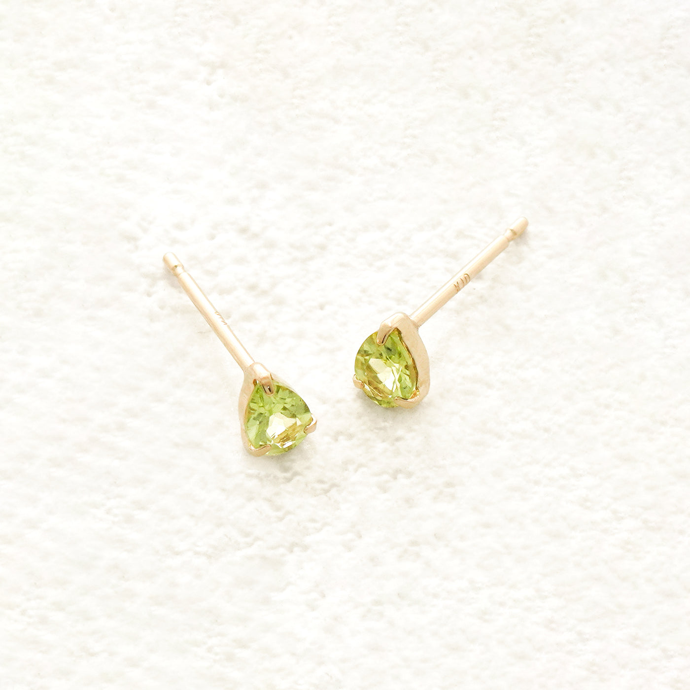 【WEB限定】8月誕生石 K10 イエローゴールド ペリドット しずく ピアス