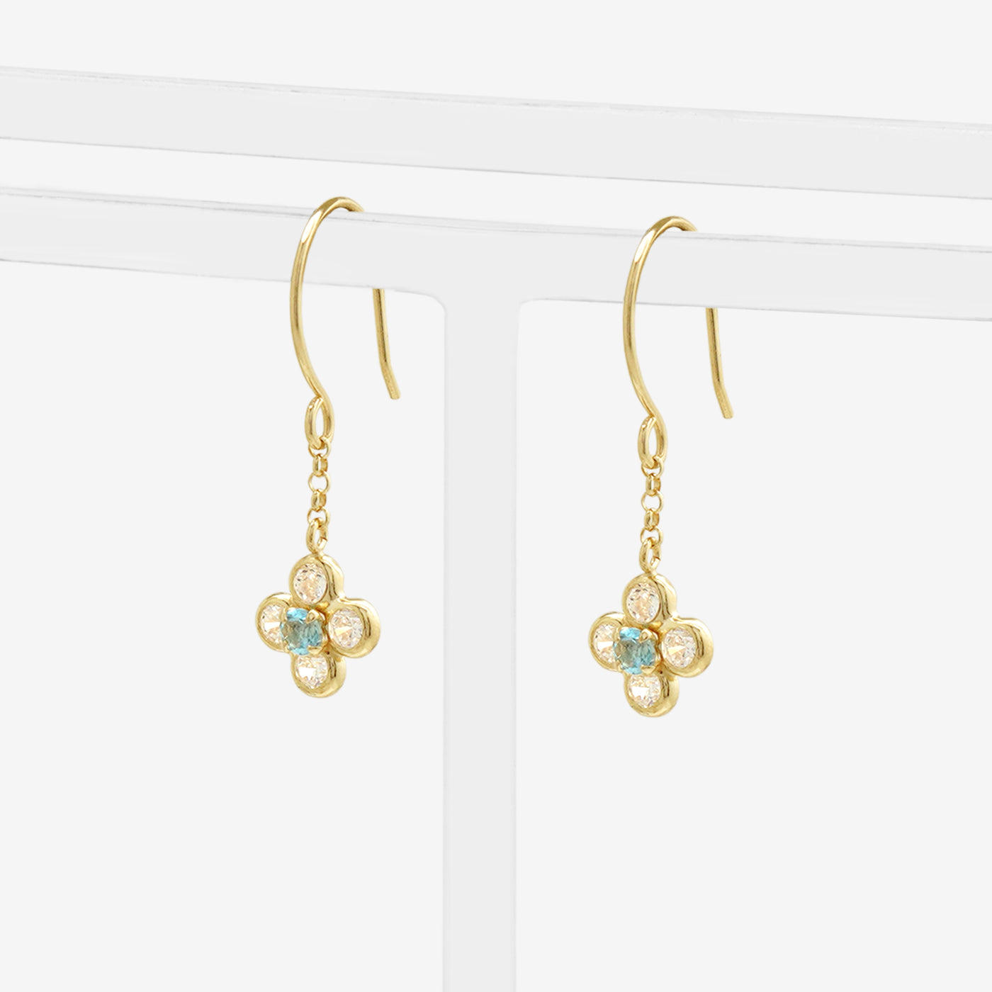 K10イエローゴールド　フラワー　ピアス ピアス K10イエローゴールド キュービックジルコニア フラワー