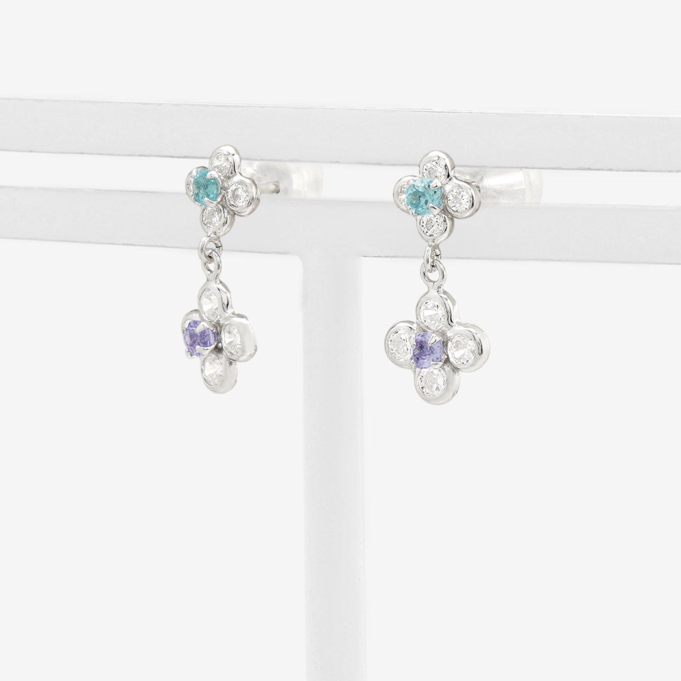 K10ホワイトゴールドフラワーピアス 11月誕生石 K10 ホワイトゴールド ブルートパーズ フラワー