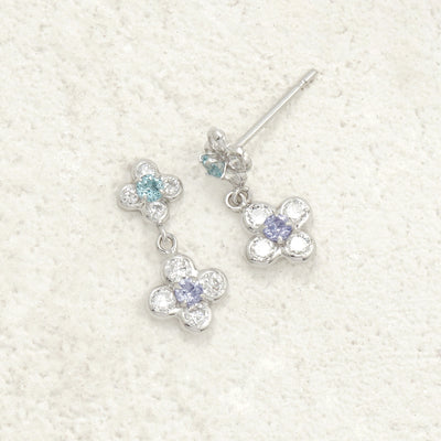 11月誕生石 K10 ホワイトゴールド ブルートパーズ フラワー ピアス