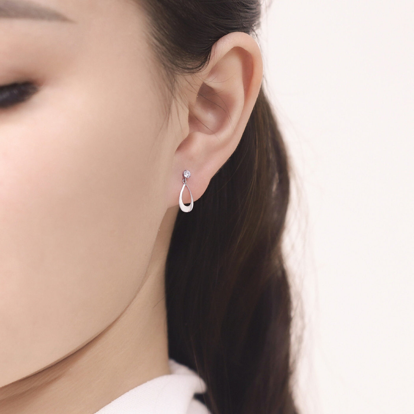 K10 ホワイトゴールド キュービックジルコニア しずく ピアス