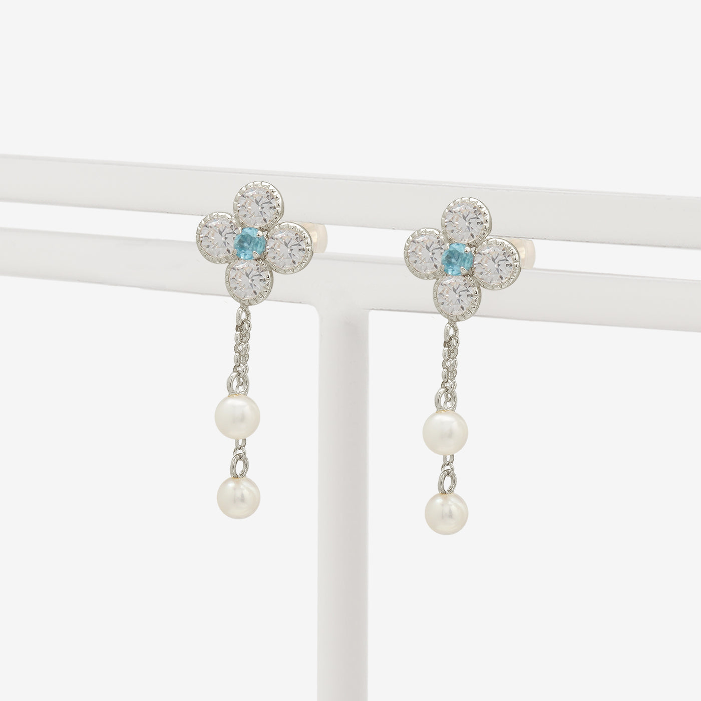 11月誕生石 K10 ホワイトゴールド ブルートパーズ フラワー