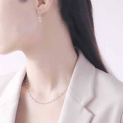 11月誕生石 K10 ホワイトゴールド ブルートパーズ フラワー ピアス