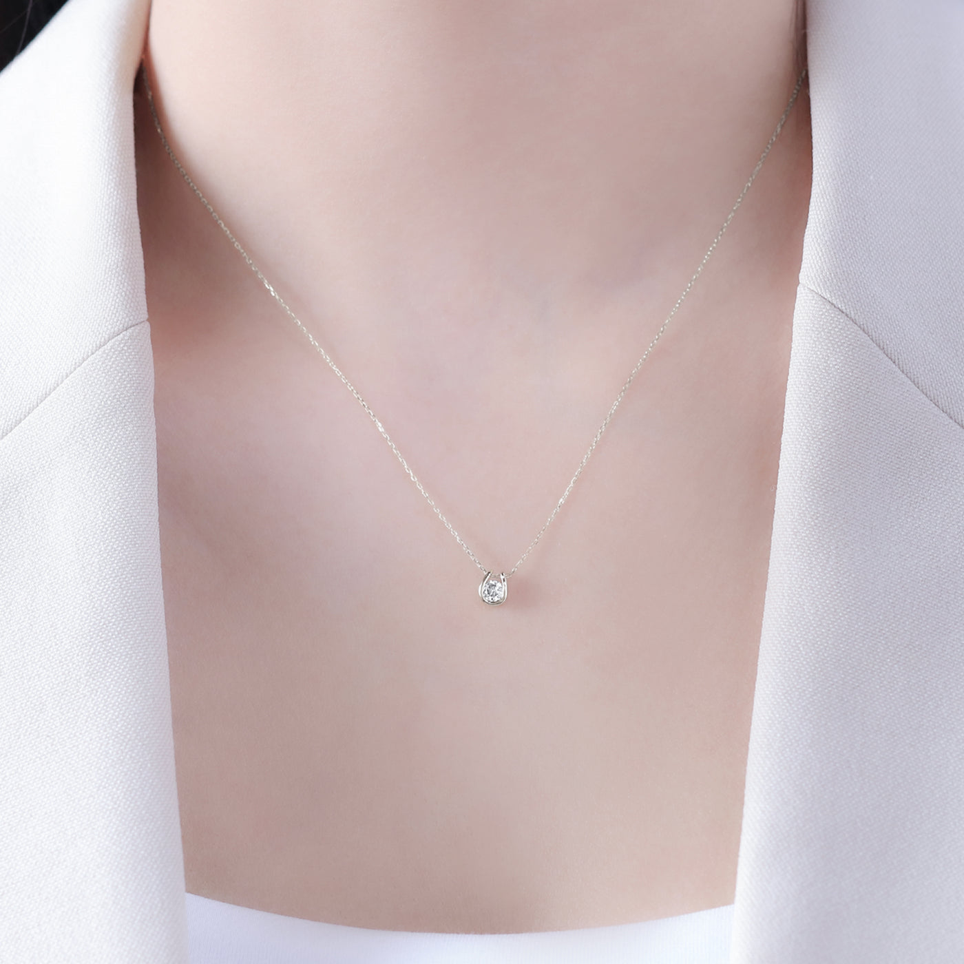 プラチナ ダイヤモンド 馬蹄 ネックレス