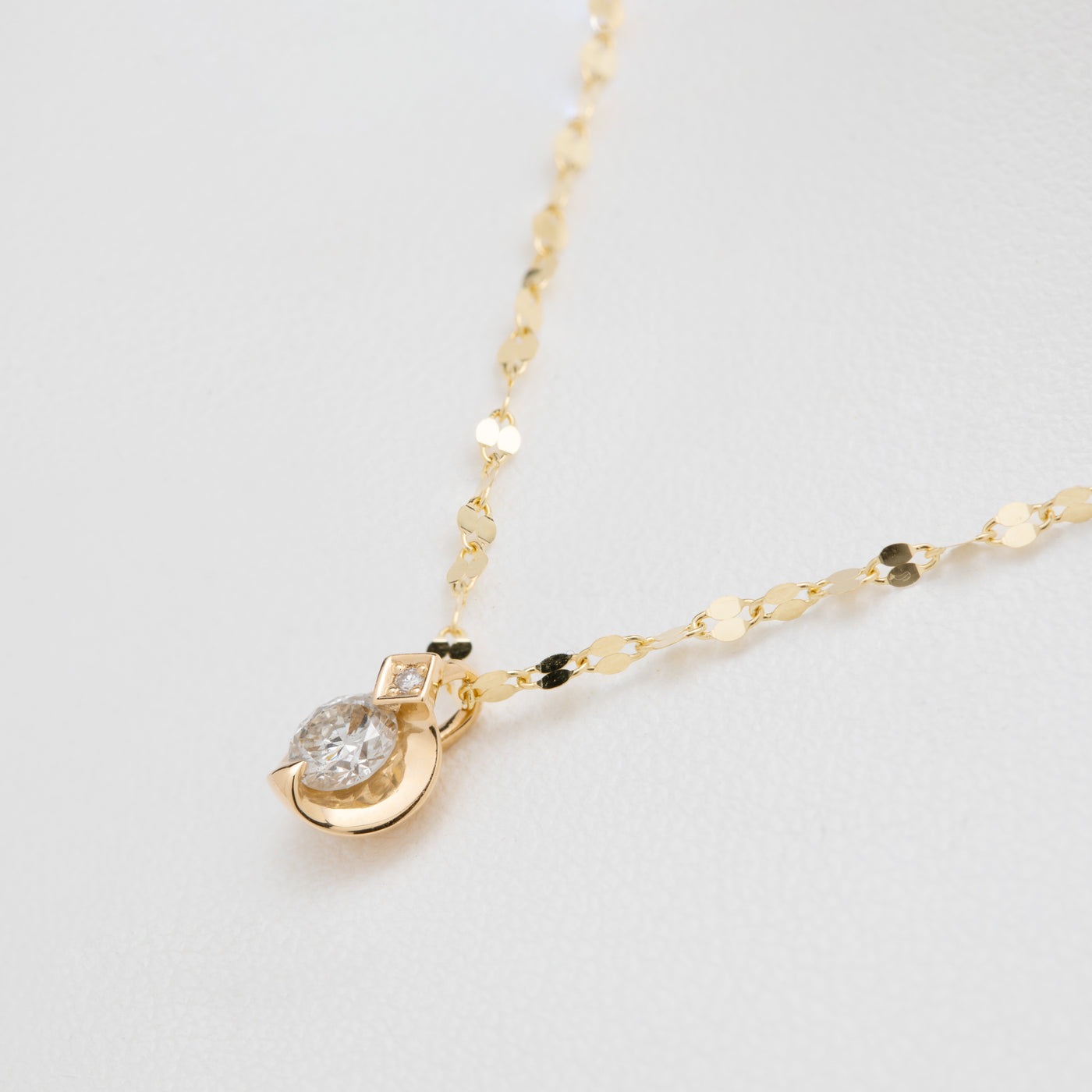 K18 イエローゴールド ダイヤモンド ネックレス（0.2ct）