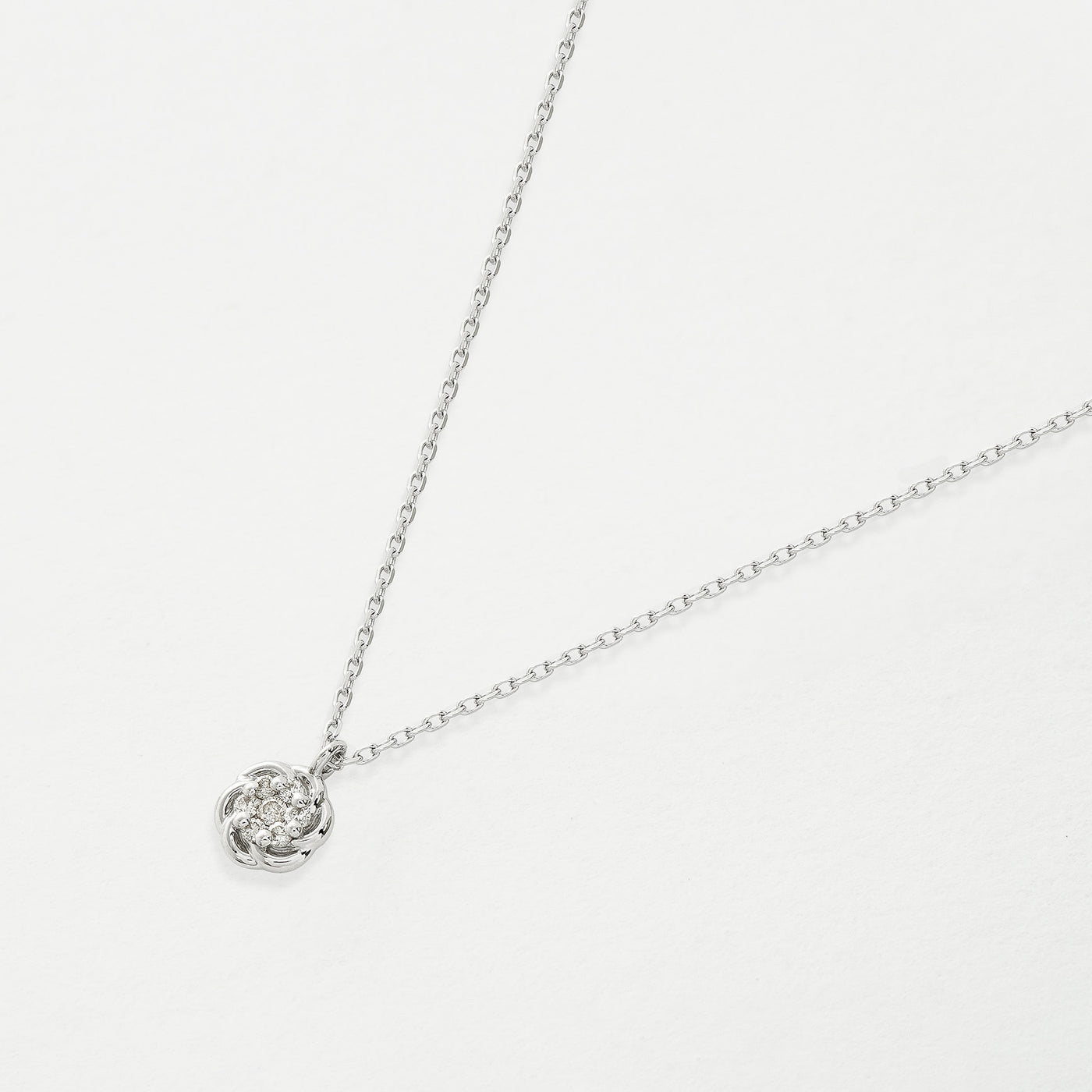 【WEB限定】プラチナ ダイヤモンド フラワー ネックレス