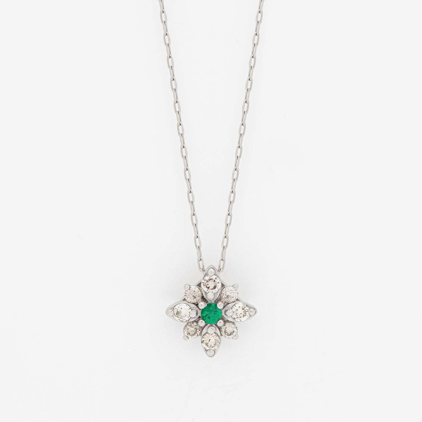 5月誕生石 プラチナ エメラルド ネックレス