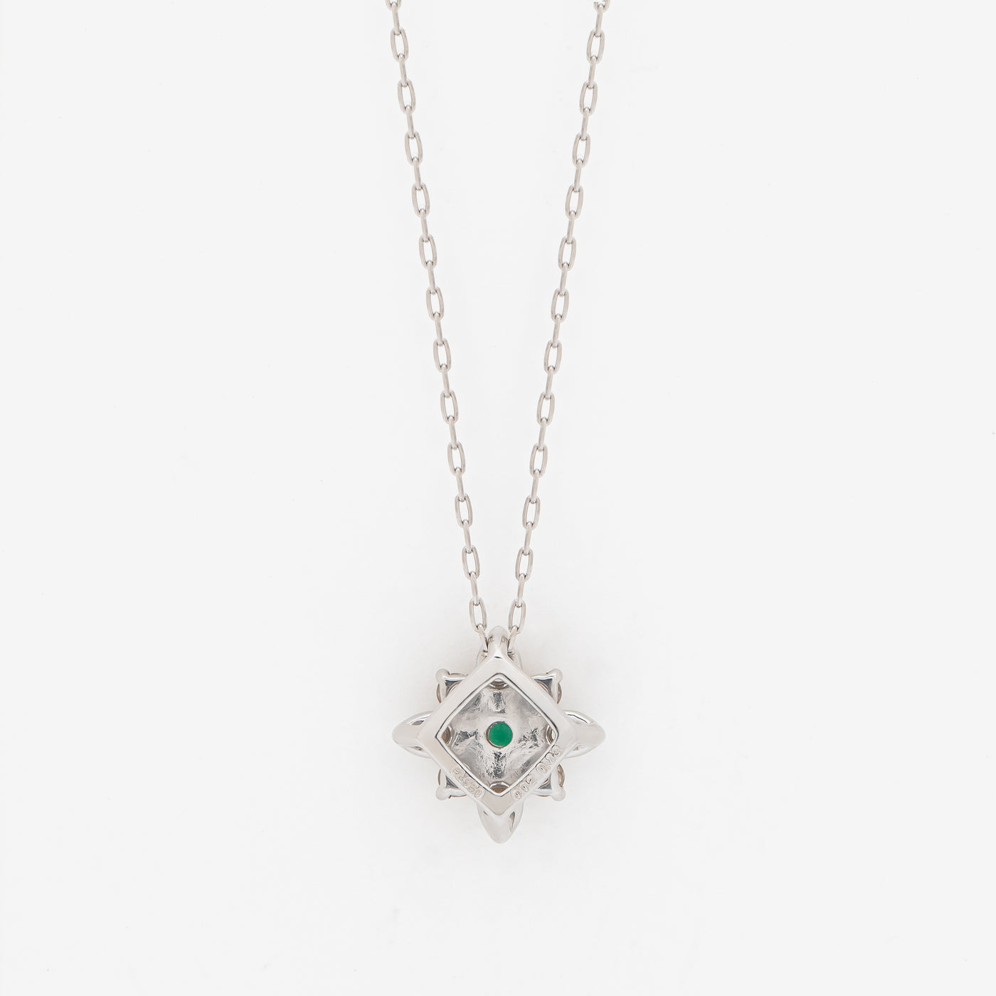 5月誕生石 プラチナ エメラルド ネックレス