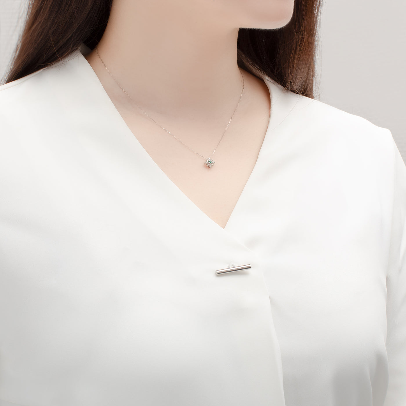 5月誕生石 プラチナ エメラルド ネックレス