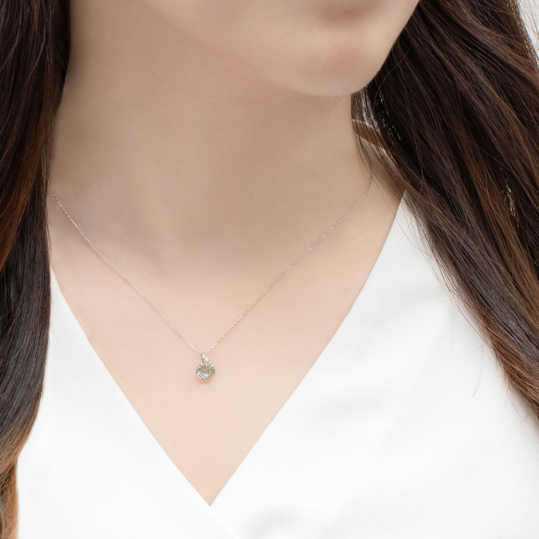 天然 グリーンサファイア クロス ネックレス レディース 天然石 9月 誕生石 お守り 誕生日プレゼント 女性 ブランド K18 グリーンサファイア＆ダイヤモンドのネックレス（ラウンド