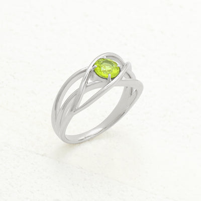 8月誕生石 シルバー ペリドット リング