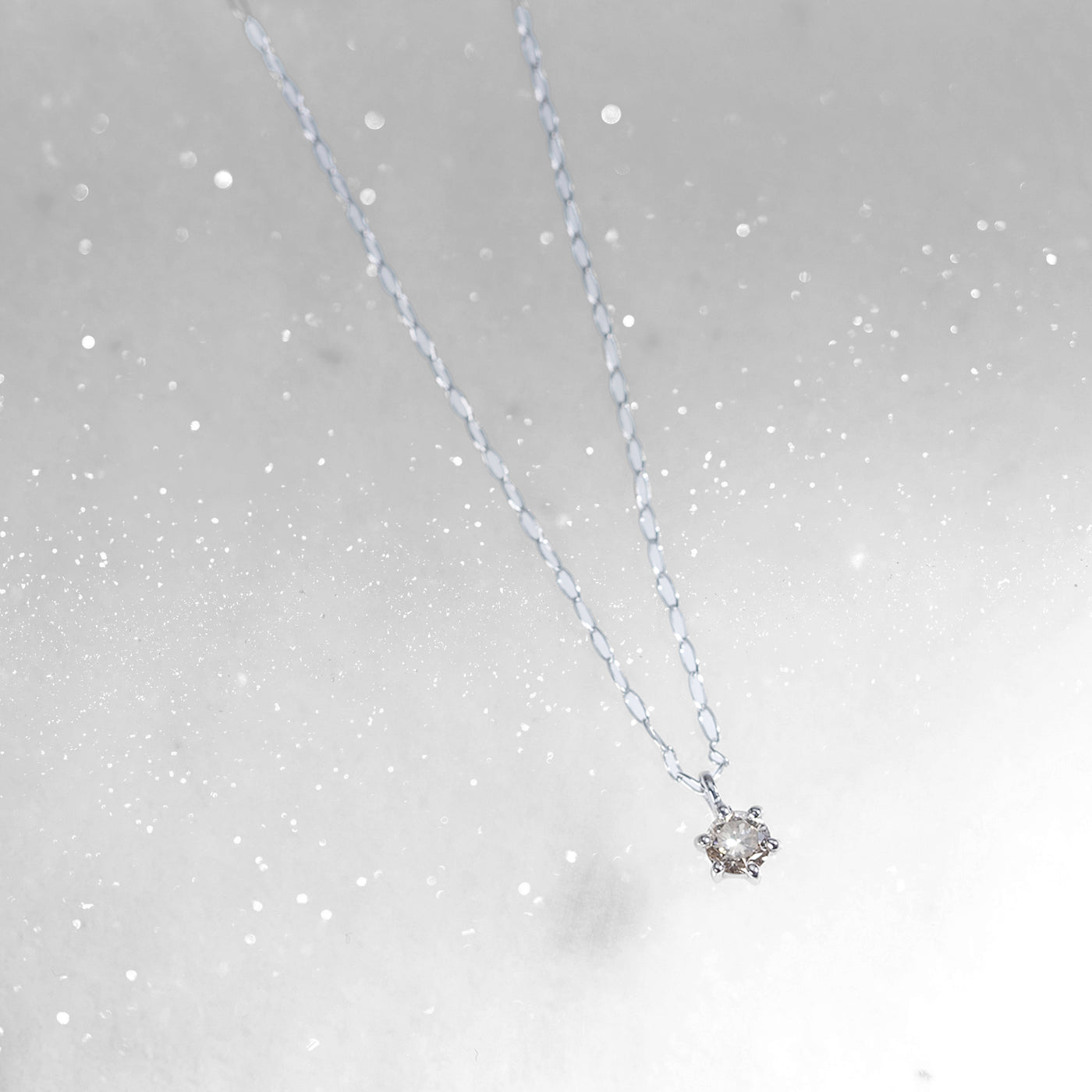 【WEB限定】K18 ホワイトゴールド ダイヤモンド ネックレス（0.06ct）