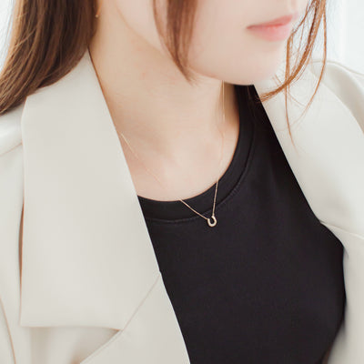 11月誕生石 K10 イエローゴールド ホワイトトパーズ 馬蹄 ネックレス