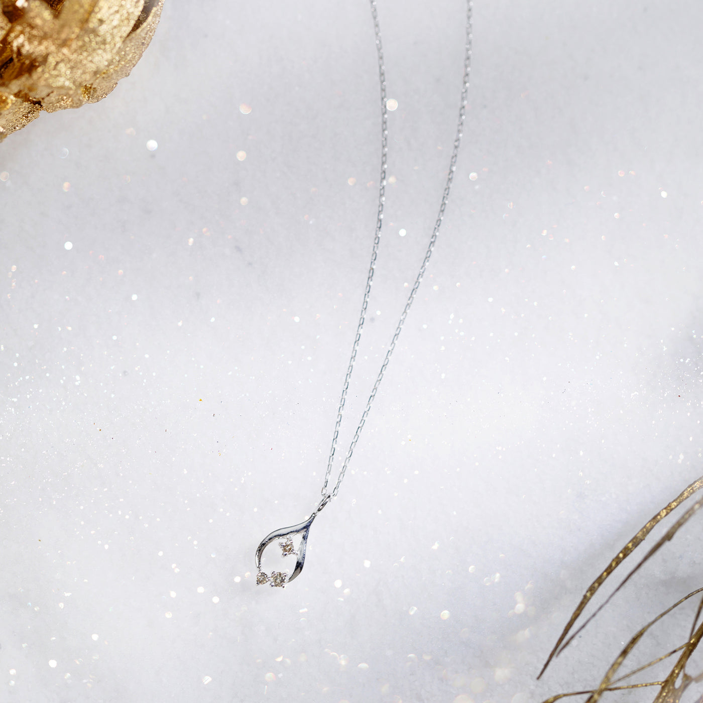 K10 ホワイトゴールド ダイヤモンド しずく ネックレス