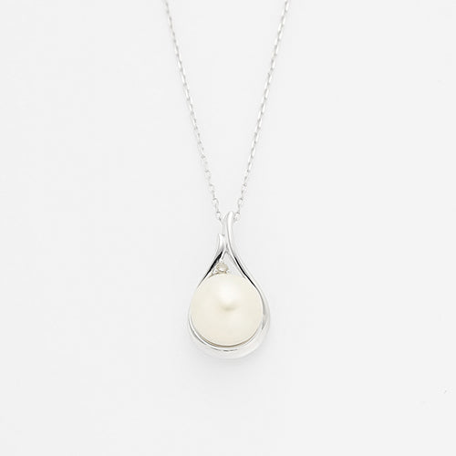 6月誕生石 K10 ホワイトゴールド あこや真珠 しずく ネックレス