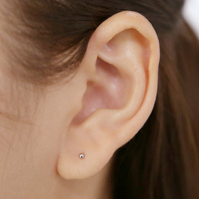 プラチナ 丸玉 ピアス（2mm）