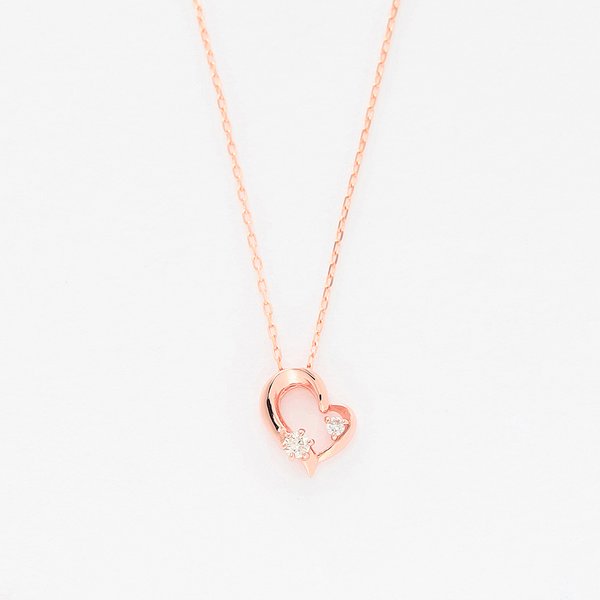 ネックレスのプレゼントおすすめ|ESTELLE(エステール)