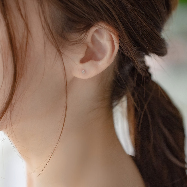 WEB限定】プラチナ ダイヤモンド ピアス（0.12ct） （7277478379677